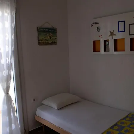 Oikismos Neakitos Apt 4 *