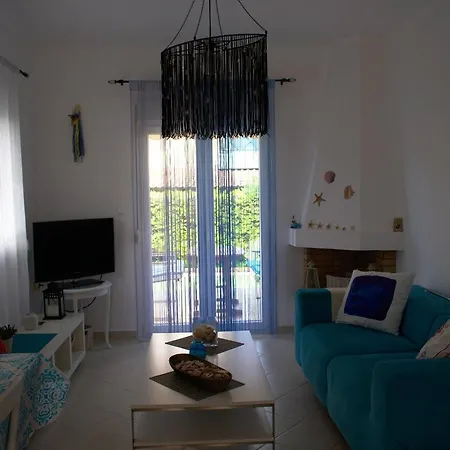 Апартаменты Oikismos Neakitos Apt 4 *