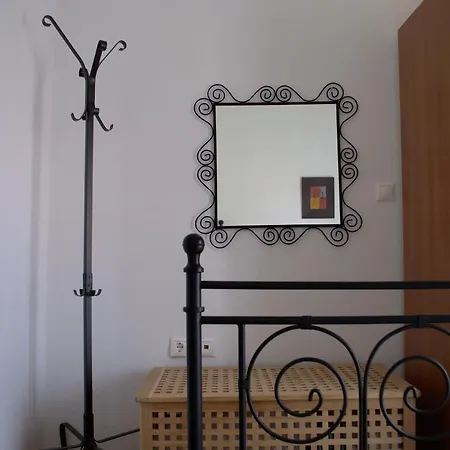 Апартаменты Oikismos Neakitos Apt 4 *